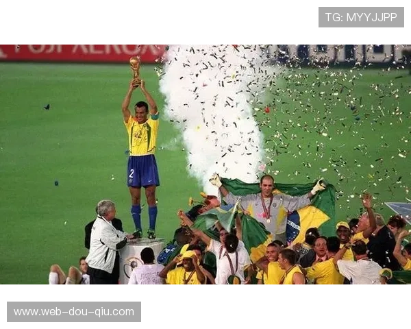 里瓦尔多与卡洛斯老照片引巴西球迷回忆